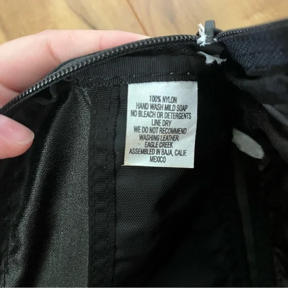 Vintage L.L. Bean Classic Black Waist Bag - Picture 6 of 7